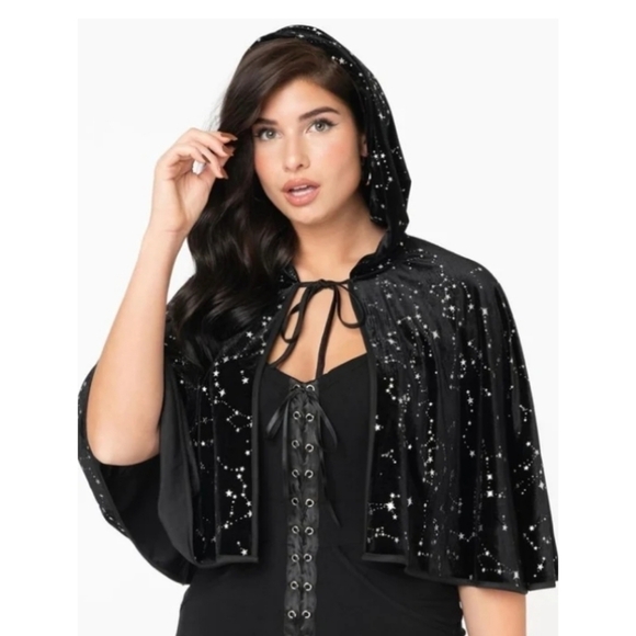 Unique Vintage Black Velvet & Silver Stars Print Edana Hooded Capelet - Picture 1 of 14